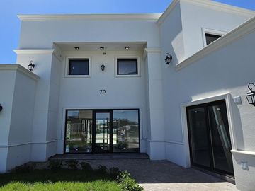 PREVENTA | EXCELENTE CASA EN BARRIO PRIVADO