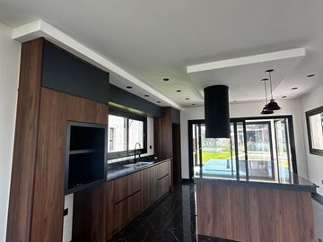 PREVENTA | EXCELENTE CASA EN BARRIO PRIVADO