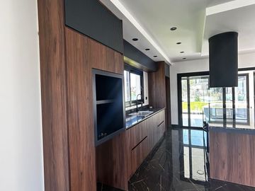 PREVENTA | EXCELENTE CASA EN BARRIO PRIVADO