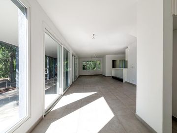 Venta Casa 4 Ambientes 720m2, Santa Clara, Manzanares.