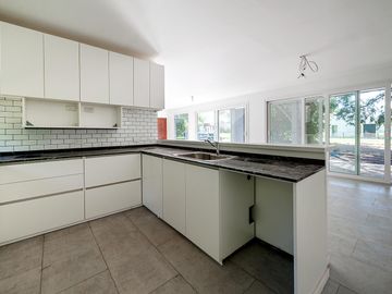 Venta Casa 4 Ambientes 720m2, Santa Clara, Manzanares.