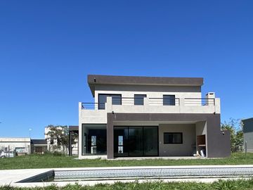 Casa en Venta en San Matias Barrio Privado - A Estrenar