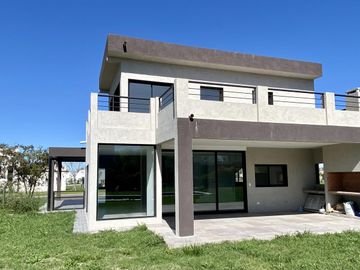 Casa en Venta en San Matias Barrio Privado - A Estrenar
