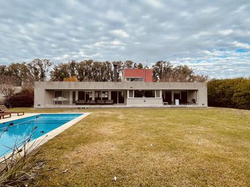 Casa en Venta en Campos de Roca II