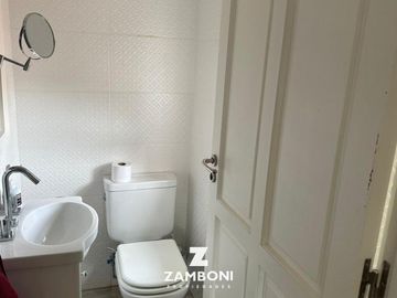 Importante chalet en venta frente a Plaza Del Agua