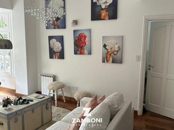 Importante chalet en venta frente a Plaza Del Agua