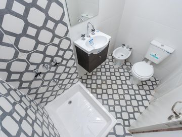 Increíble departamento de 4 ambientes refaccionado con balcón en venta