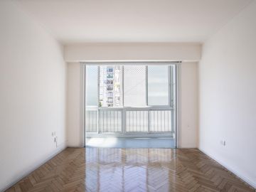 DEPARTAMENTO-VENTA-3 AMB. CON BALCON CERRADO-TODO A NUEVO-BELLEZA-CABALLITO
