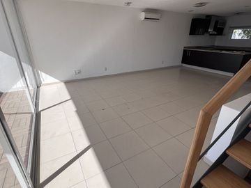 Para Inversionistas Depa $3mdp (Town House) | Juriquilla Santa Fe.