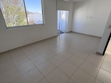Para Inversionistas Depa $3mdp (Town House) | Juriquilla Santa Fe.