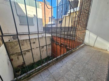 VENTA. Departamento tres dormitorios reciclado en Barrio Martin, Rosario