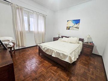 VENTA. Departamento tres dormitorios reciclado en Barrio Martin, Rosario