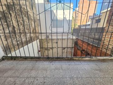 VENTA. Departamento tres dormitorios reciclado en Barrio Martin, Rosario