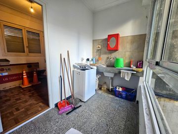 VENTA. Departamento tres dormitorios reciclado en Barrio Martin, Rosario