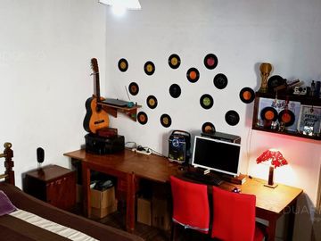 Casa de Corte Antiguo - Venta Directa - OPORTUNIDAD!!!