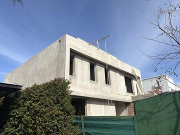 Casa en  Venta a la laguna en Las Tipas Nordelta