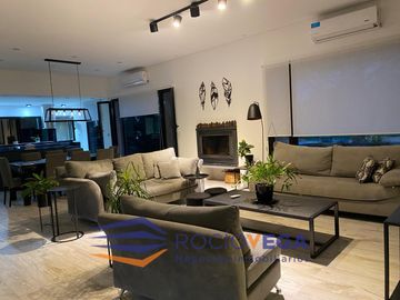 Casa en venta en  La Primavera Golf Carlos Keen Luján