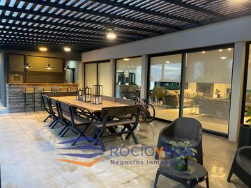 Casa en venta en  La Primavera Golf Carlos Keen Luján