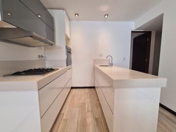 Venta Rosario Centro - Piso Exclusivo - Opcion Cochera - Estrenar Piscina Parrillero