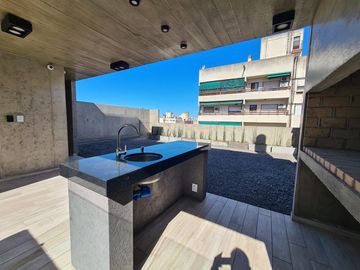 Venta Rosario Centro - Piso Exclusivo - Opcion Cochera - Estrenar Piscina Parrillero