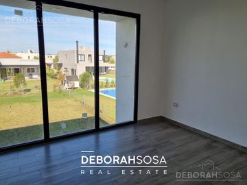 Casa en venta alquiler 5 ambientes pileta Barrio privado El Naudir Escobar