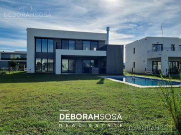 Casa en venta alquiler 5 ambientes pileta Barrio privado El Naudir Escobar