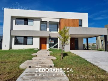 Casa en venta alquiler 5 ambientes pileta Barrio privado El Naudir Escobar