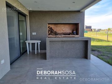 Casa en venta alquiler 5 ambientes pileta Barrio privado El Naudir Escobar