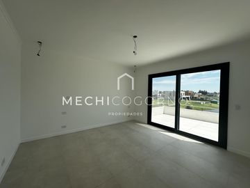 Casa 4 dormitorios venta en Santa Ana, Villa Nueva