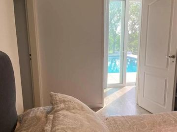 RBS. EN VENTA, DIVINA CASA EN SANTA GUADALUPE, PILAR DEL ESTE