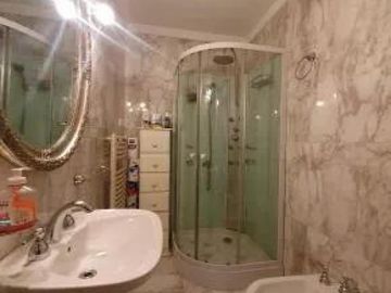 Casa en venta - 4 Dormitorios 3 Baños - Cochera - 195Mts2 - Villa Luro