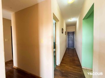 Departamento en venta - 2 Dormitorios 2 Baños - Cochera - 87Mts2 - La Plata