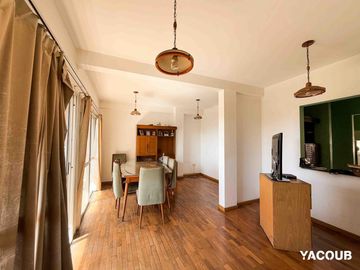 Departamento en venta - 2 Dormitorios 2 Baños - Cochera - 87Mts2 - La Plata