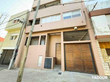 Departamento en venta - 2 Dormitorios 2 Baños - Cochera - 87Mts2 - La Plata