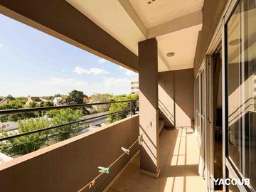 Departamento en venta - 2 Dormitorios 2 Baños - Cochera - 87Mts2 - La Plata
