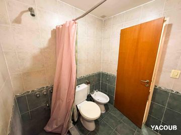 Departamento en venta - 2 Dormitorios 2 Baños - Cochera - 87Mts2 - La Plata
