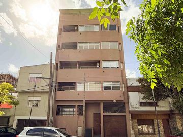 Departamento en venta - 2 Dormitorios 2 Baños - Cochera - 87Mts2 - La Plata
