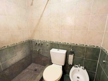 Departamento en venta - 2 Dormitorios 2 Baños - Cochera - 87Mts2 - La Plata
