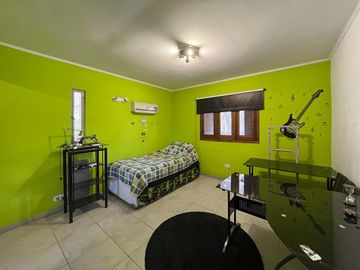 Quinta de 5 dormitorios sobre terreno de 3.744m² en Funes