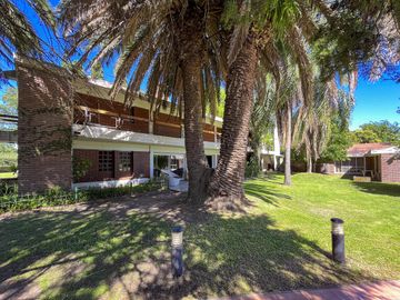 Quinta de 5 dormitorios sobre terreno de 3.744m² en Funes