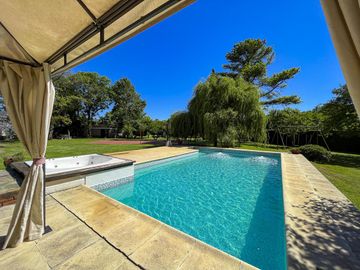 Quinta de 5 dormitorios sobre terreno de 3.744m² en Funes