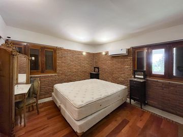 Quinta de 5 dormitorios sobre terreno de 3.744m² en Funes