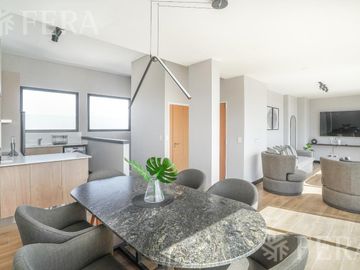 Venta de Departamento duplex de 4 ambientes con dos balcones en Colegiales