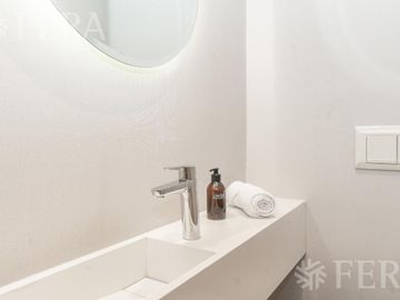 Venta de Departamento duplex de 4 ambientes con dos balcones en Colegiales