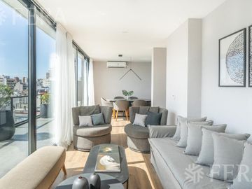 Venta de Departamento duplex de 4 ambientes con dos balcones en Colegiales