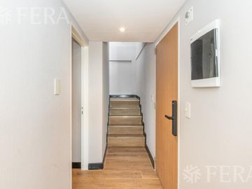 Venta de Departamento duplex de 4 ambientes con dos balcones en Colegiales