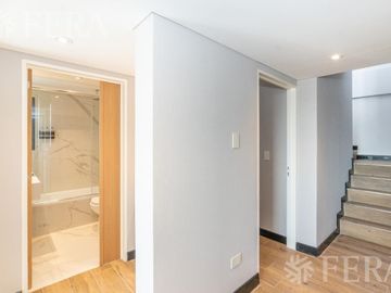 Venta de Departamento duplex de 4 ambientes con dos balcones en Colegiales