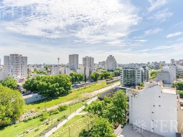 Venta de Departamento duplex de 4 ambientes con dos balcones en Colegiales