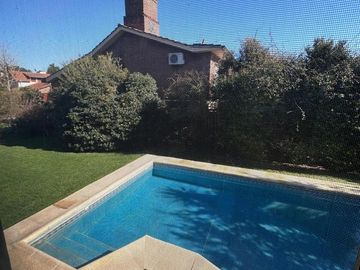CASA EN VENTA EN COUNTRY MASCHWITZ CLUB
