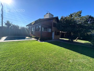 CASA EN VENTA EN COUNTRY MASCHWITZ CLUB